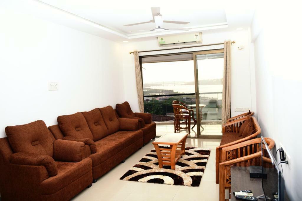 3 Bhk Apartment With River View Panaji Exteriör bild