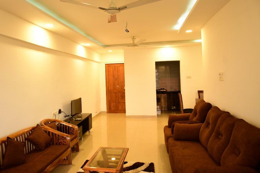 3 Bhk Apartment With River View Panaji Exteriör bild