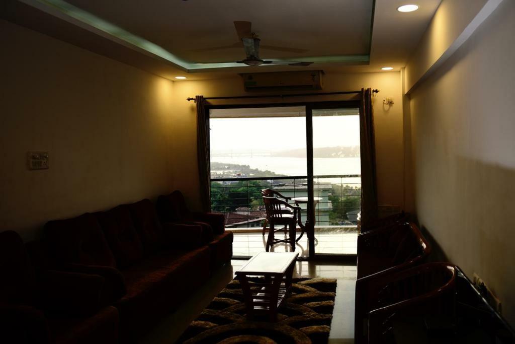 3 Bhk Apartment With River View Panaji Exteriör bild